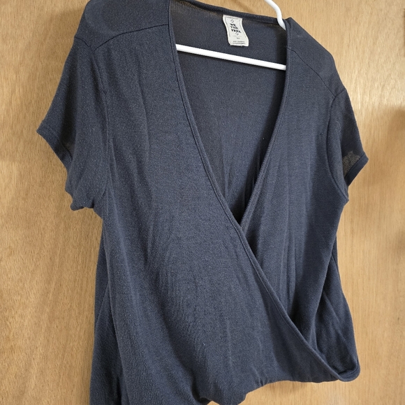 We the free, dark gray top. Gently used size small. - Picture 9 of 13